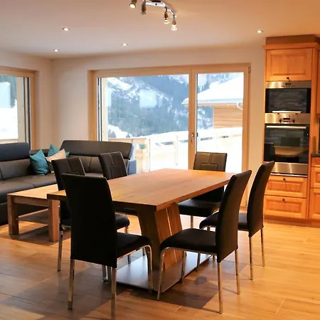 Mila グリンデルヴァルト